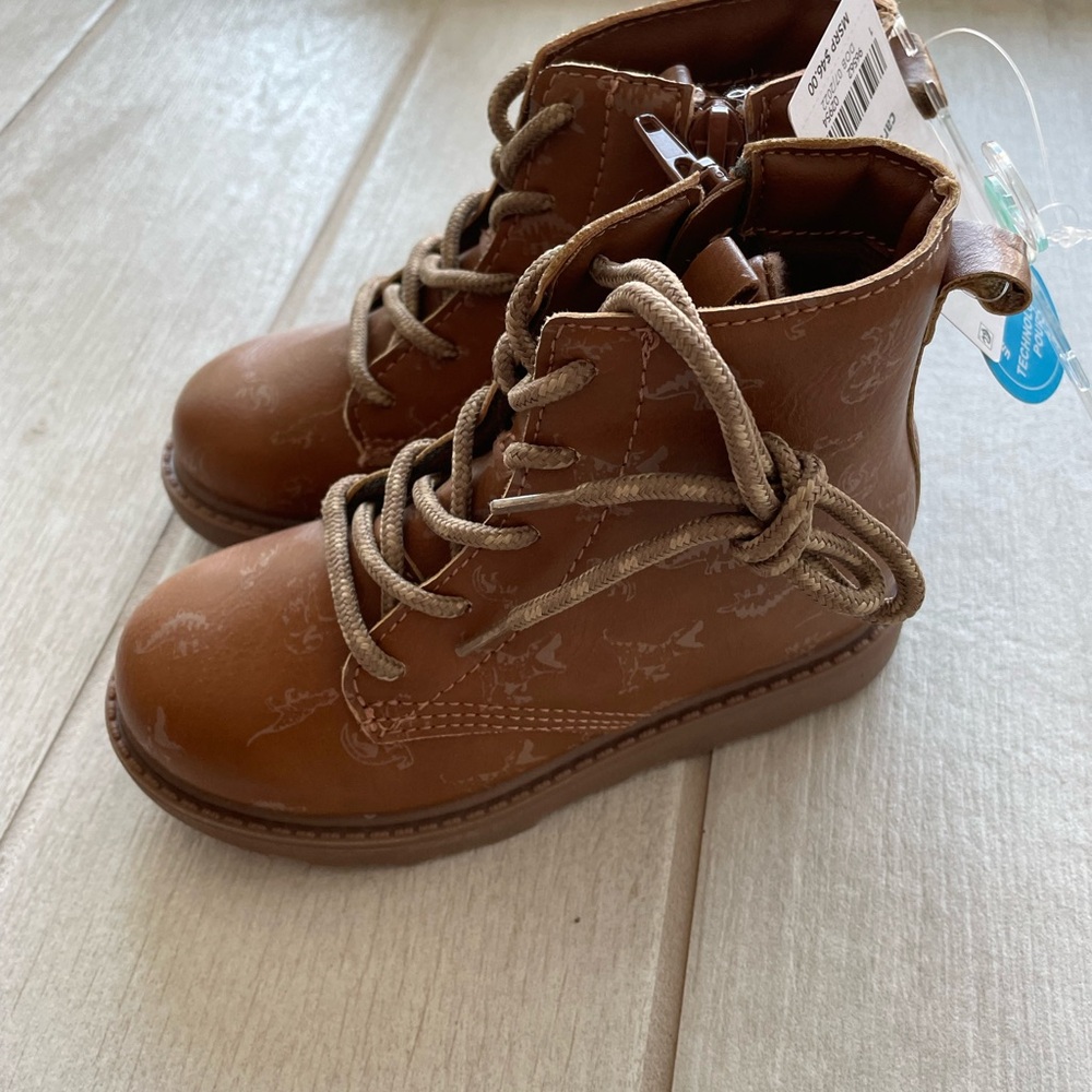 Carter's Brown Ankle Boots with Lace-Up Design size 10C